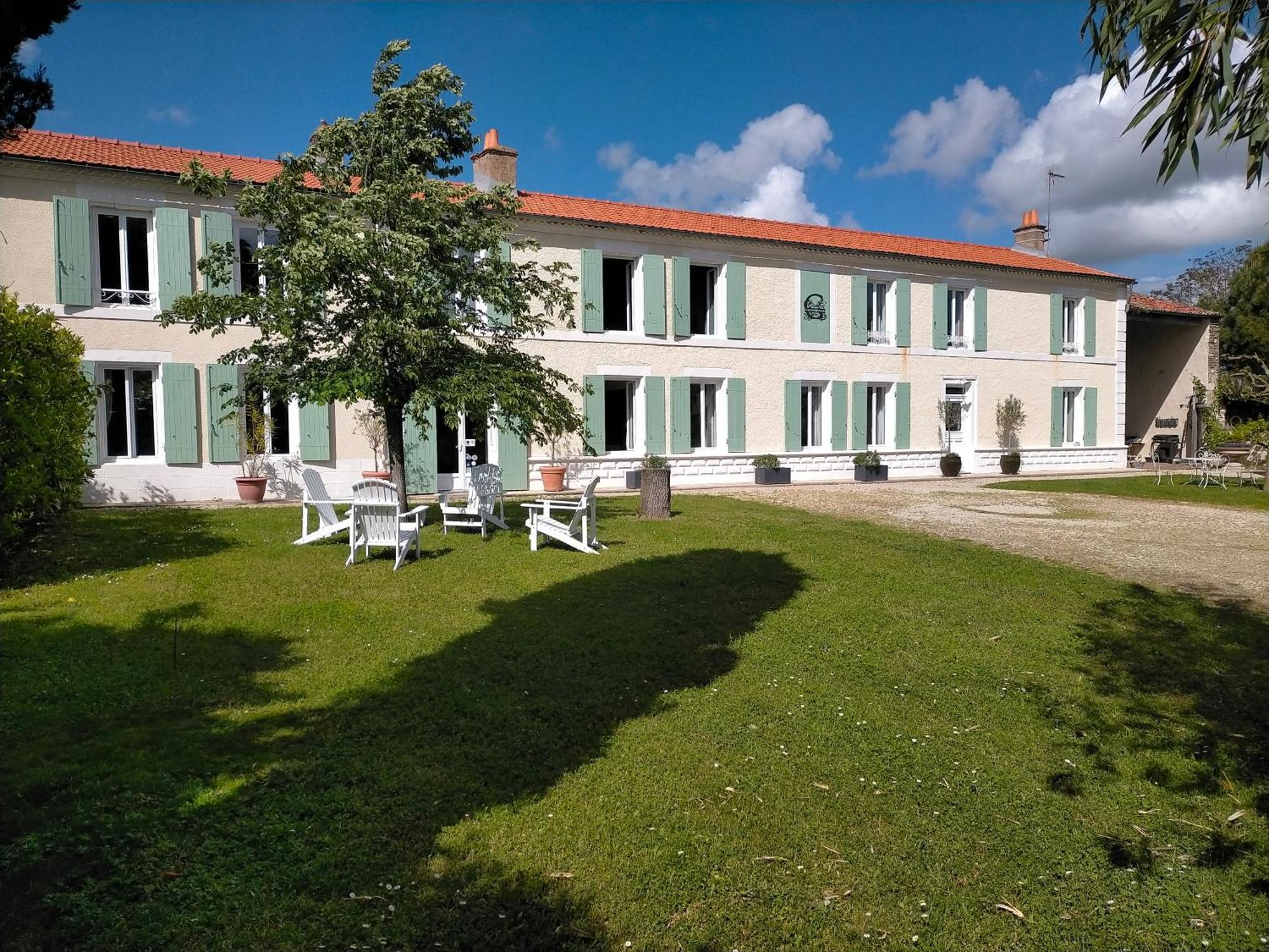 Hotel Les Grands Vents Chervettes Exterior foto